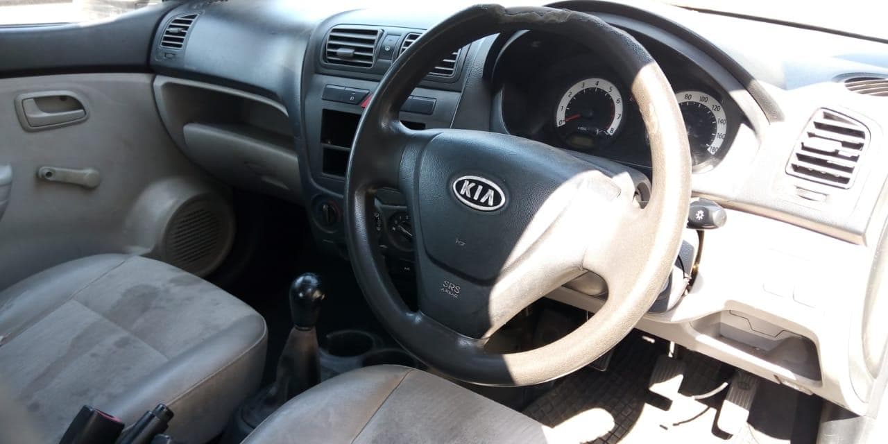 KIA Pikanto · — image 7