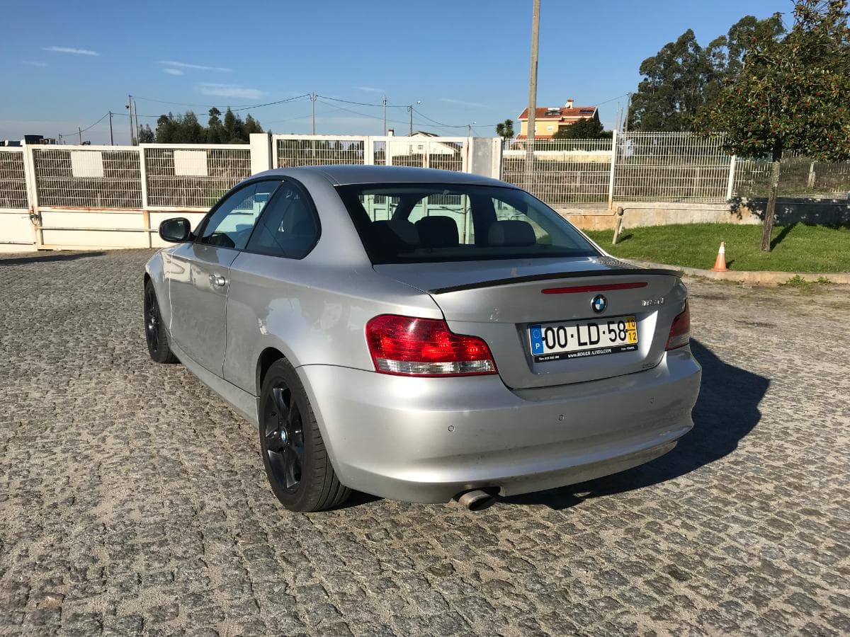 BMW 118 D Coupé · Ano 2010 — imagen 9