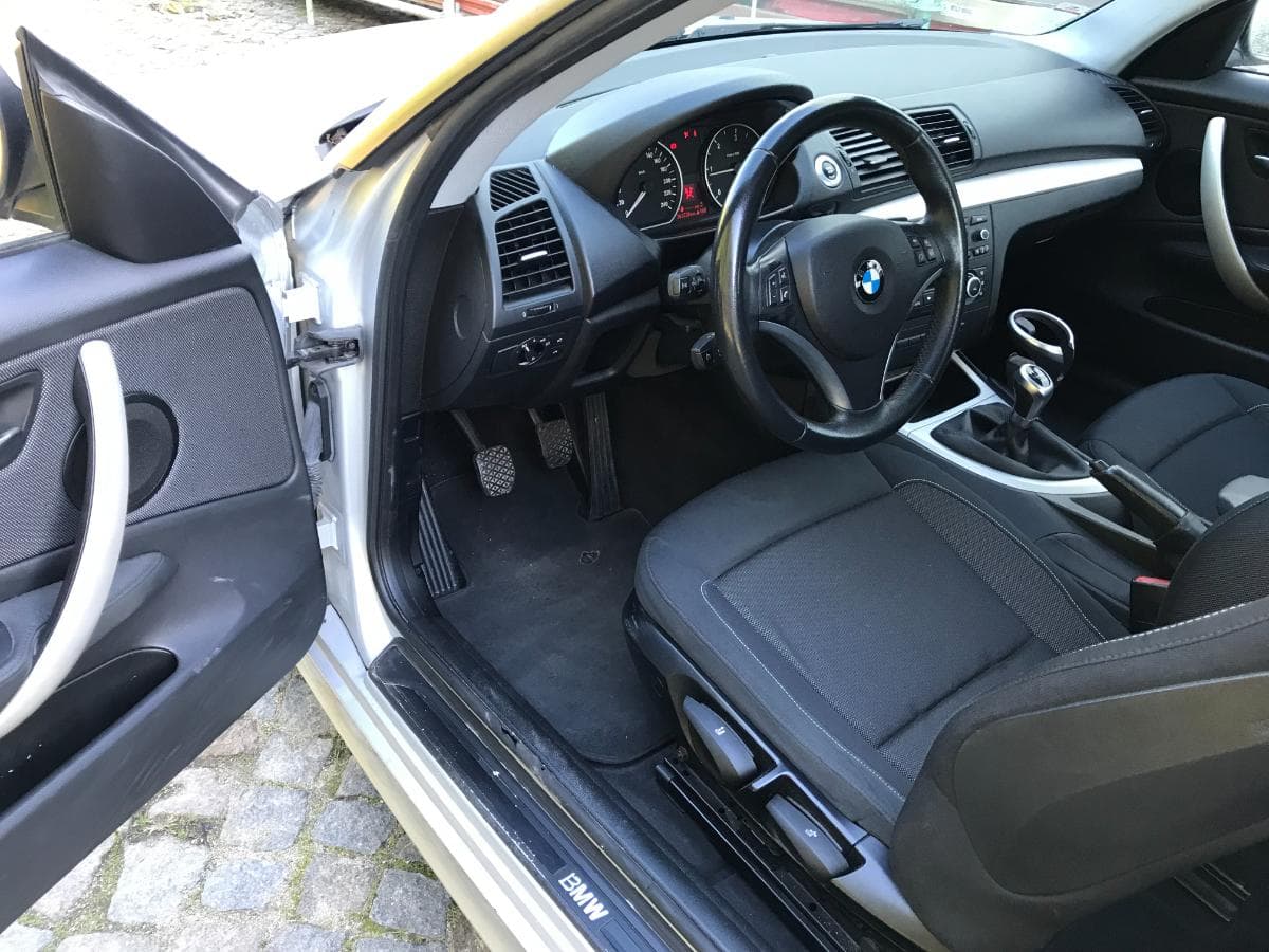 BMW 118 D Coupé · Ano 2010 — imagen 22