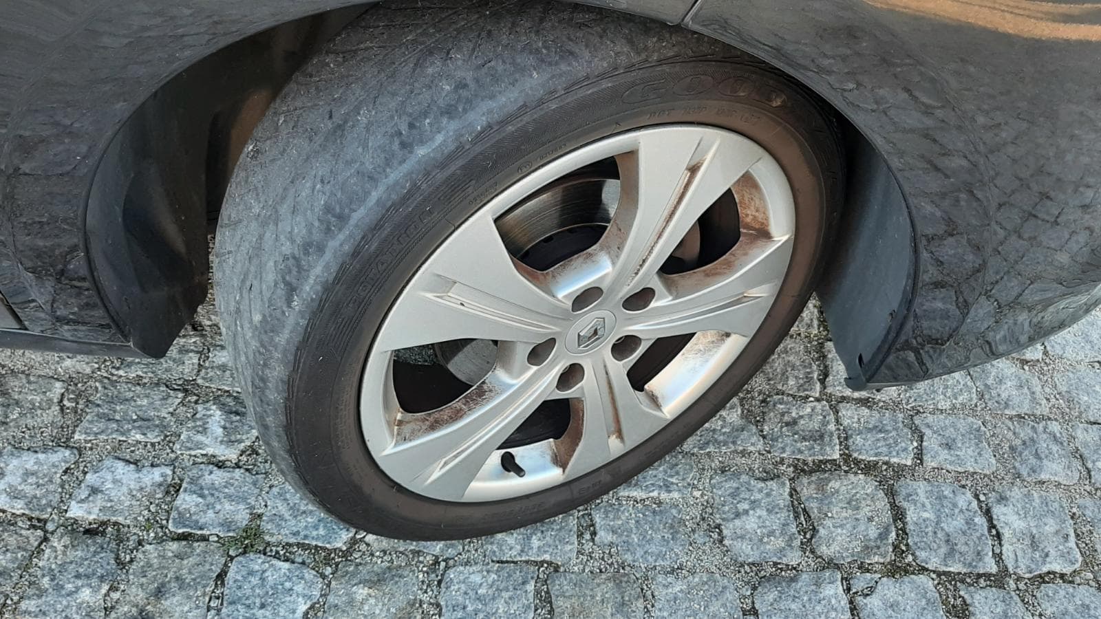 Renault Mégane 1.5 DCI Coupé · Ano 2010 — imagen 14