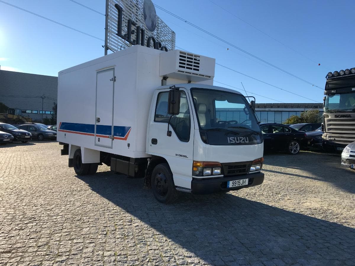 Isuzu NKR 3.1D Com Caixa de Frio · Ano 1997 — imagem 1
