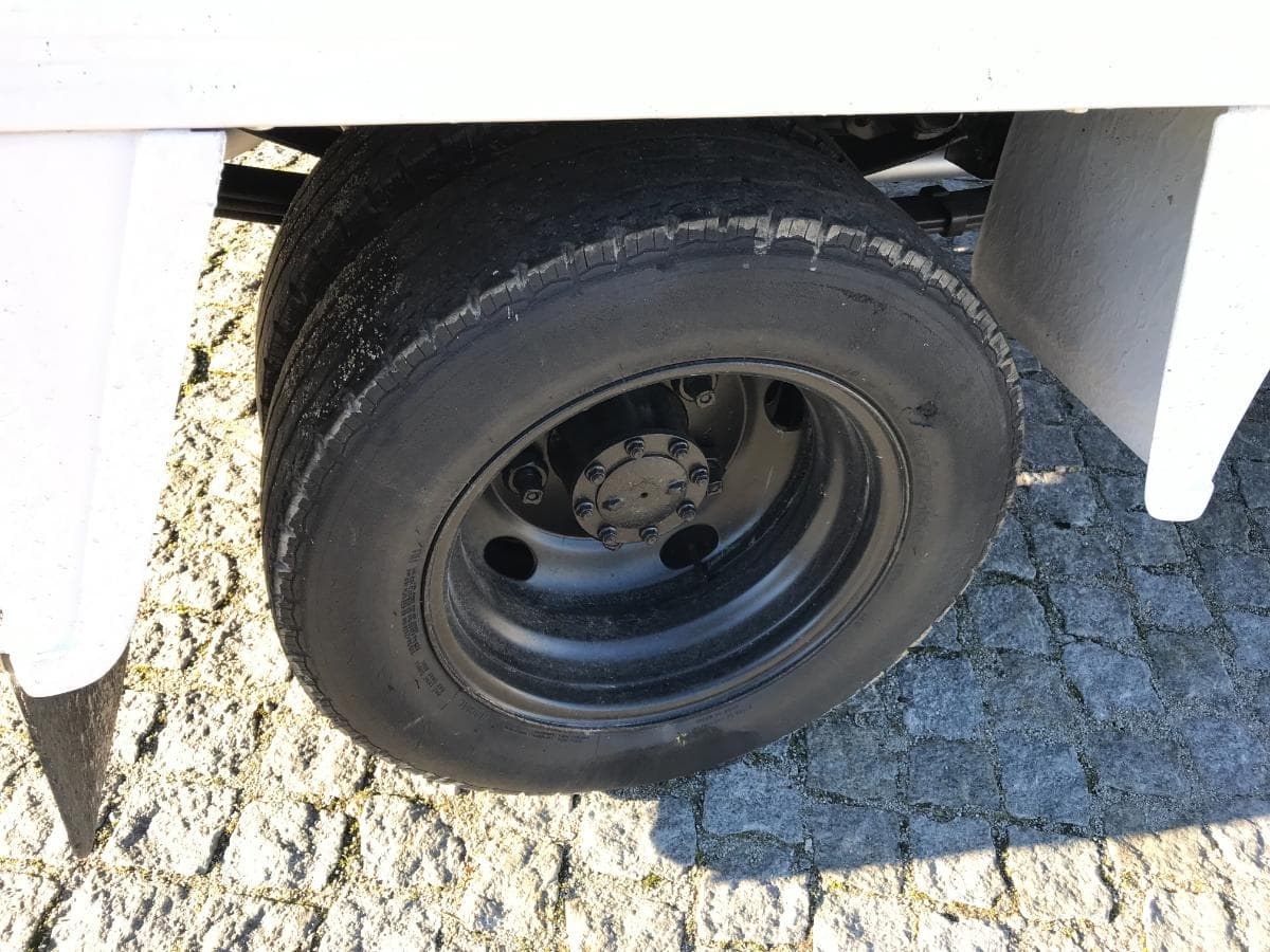 Isuzu NKR 3.1D Com Caixa de Frio · Ano 1997 — imagem 10