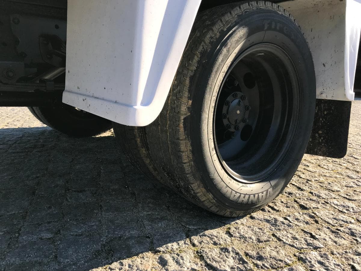 Isuzu NKR 3.1D Com Caixa de Frio · Ano 1997 — imagem 11