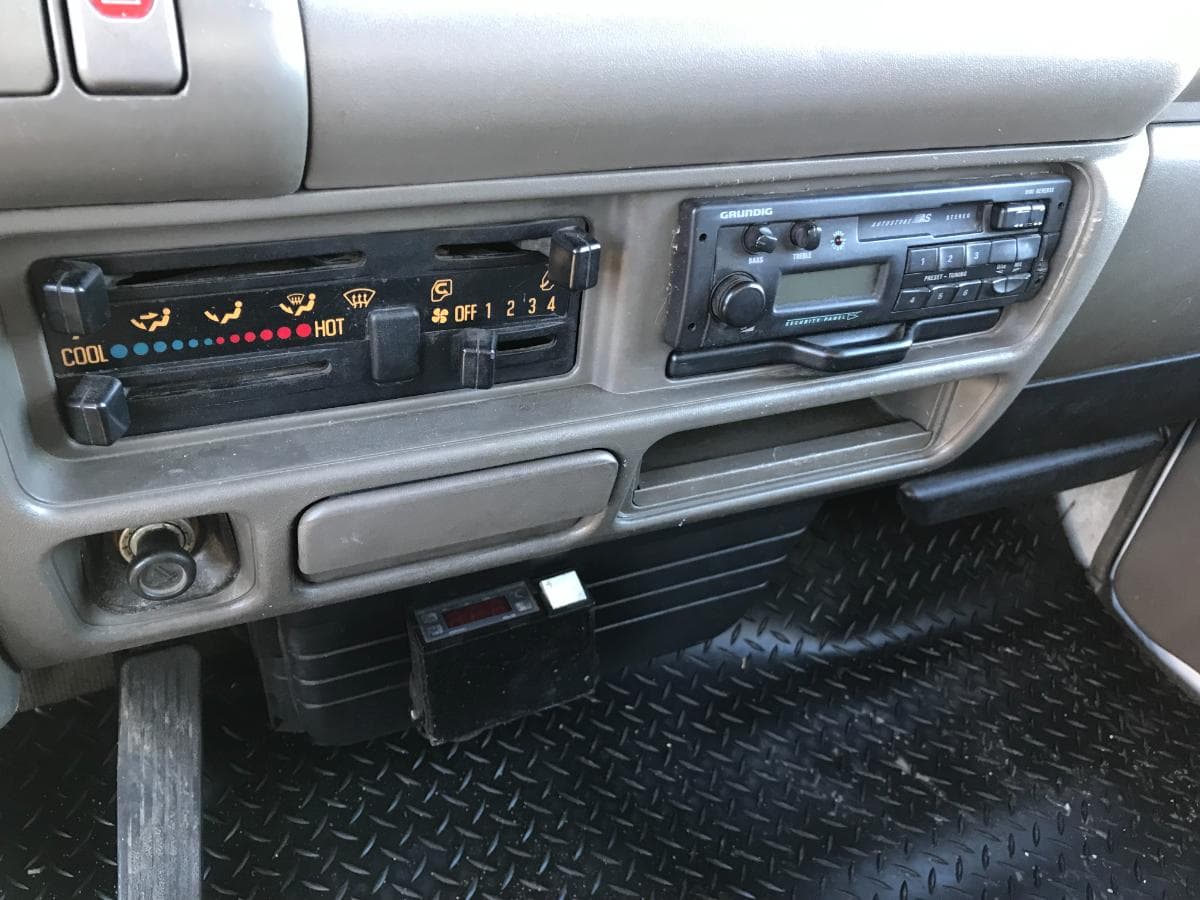 Isuzu NKR 3.1D Com Caixa de Frio · Ano 1997 — imagem 18