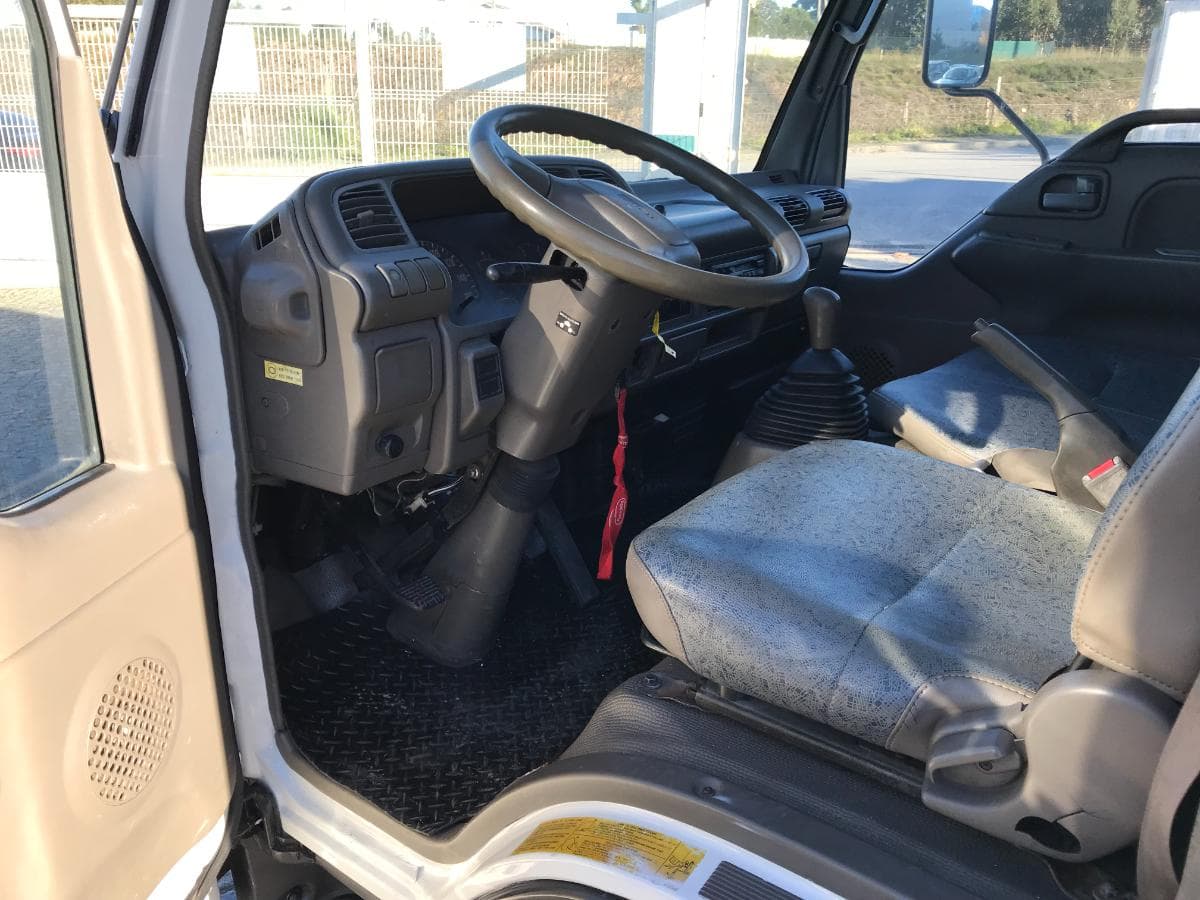 Isuzu NKR 3.1D Com Caixa de Frio · Ano 1997 — imagem 14