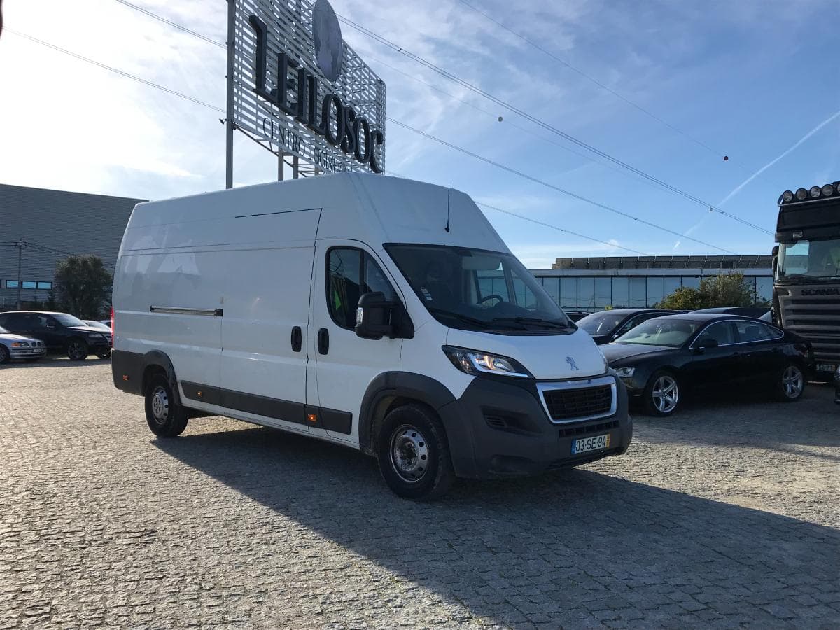 Peugeot Boxer 2.0 Blue HDI · Ano 2016 — imagem 1