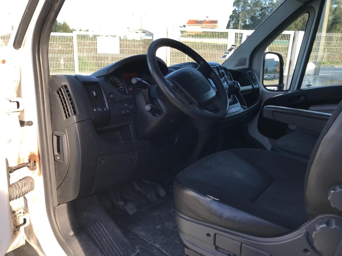 Peugeot Boxer 2.0 Blue HDI · Ano 2016 — imagem 18
