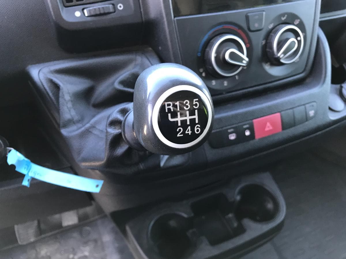 Peugeot Boxer 2.0 Blue HDI · Ano 2016 — imagem 21