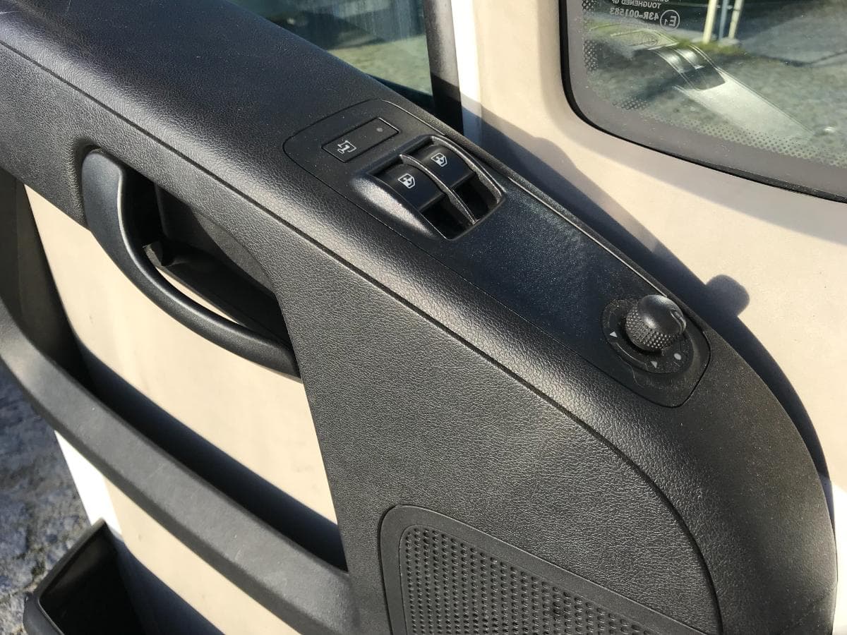 Peugeot Boxer 2.0 Blue HDI · Ano 2016 — imagem 27