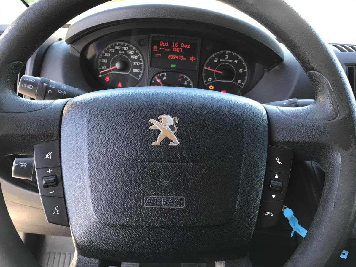 Peugeot Boxer 2.0 Blue HDI · Ano 2016 — imagem 28