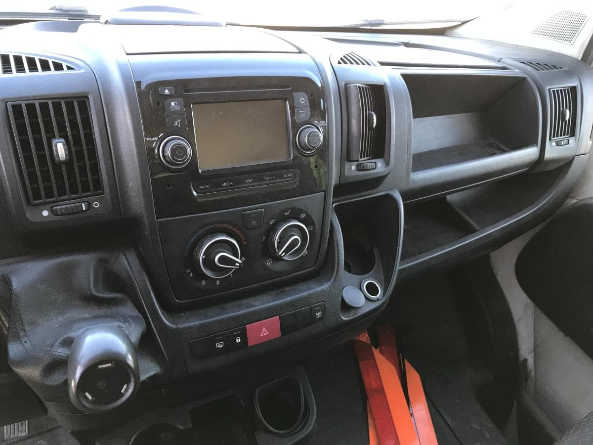 Peugeot Boxer 2.0 Blue HDI · Ano 2017 — imagem 22