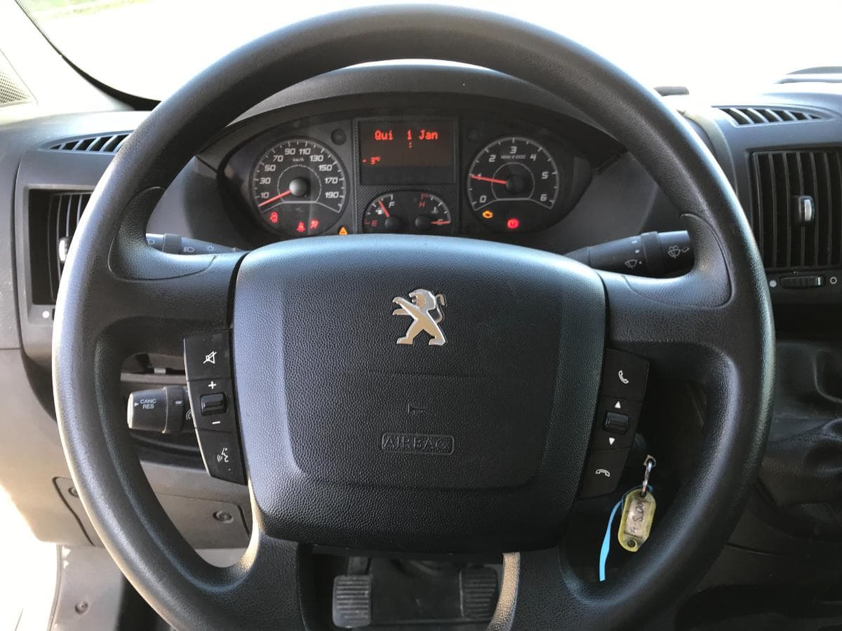 Peugeot Boxer 2.0 Blue HDI · Ano 2017 — imagem 24