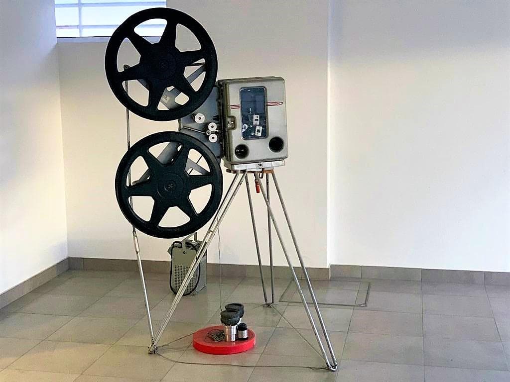 Máquina de filmar e projeção / Vintage — imagem 3