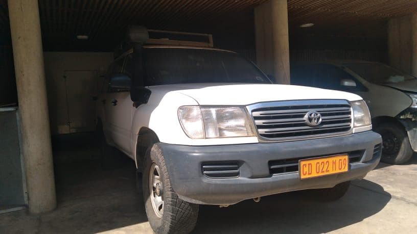 Toyota Land Cruiser · — image 2