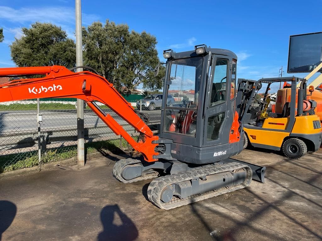 Mini Giratória Kubota KX 101 3