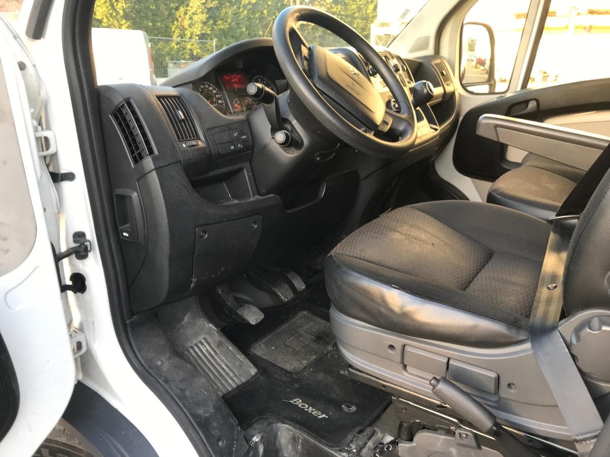 Peugeot Boxer 2.0 Blue HDI · Ano 2017 — imagem 21