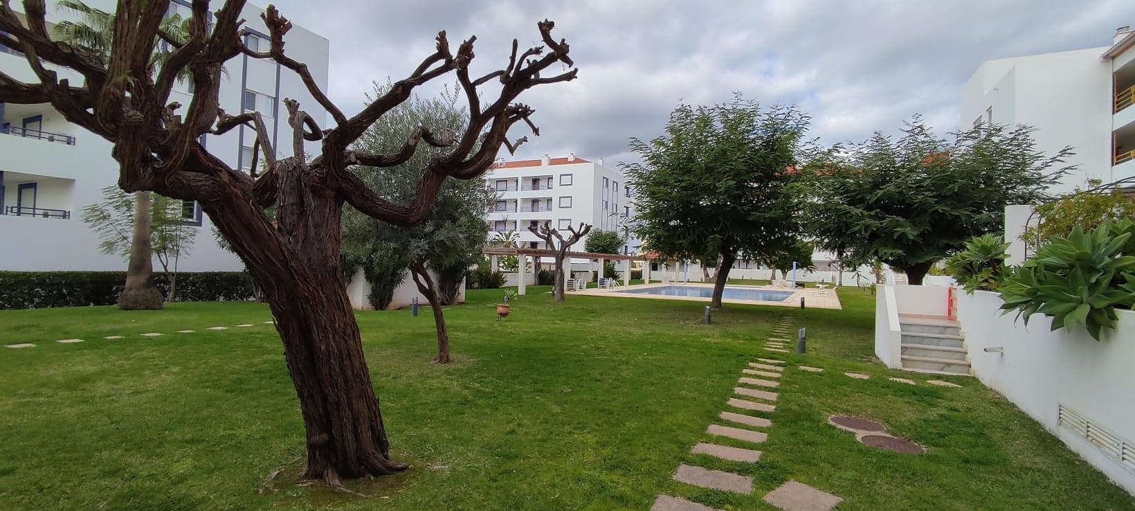 Proporções de Áreas Comuns de Edifício · Loulé — imagem 7