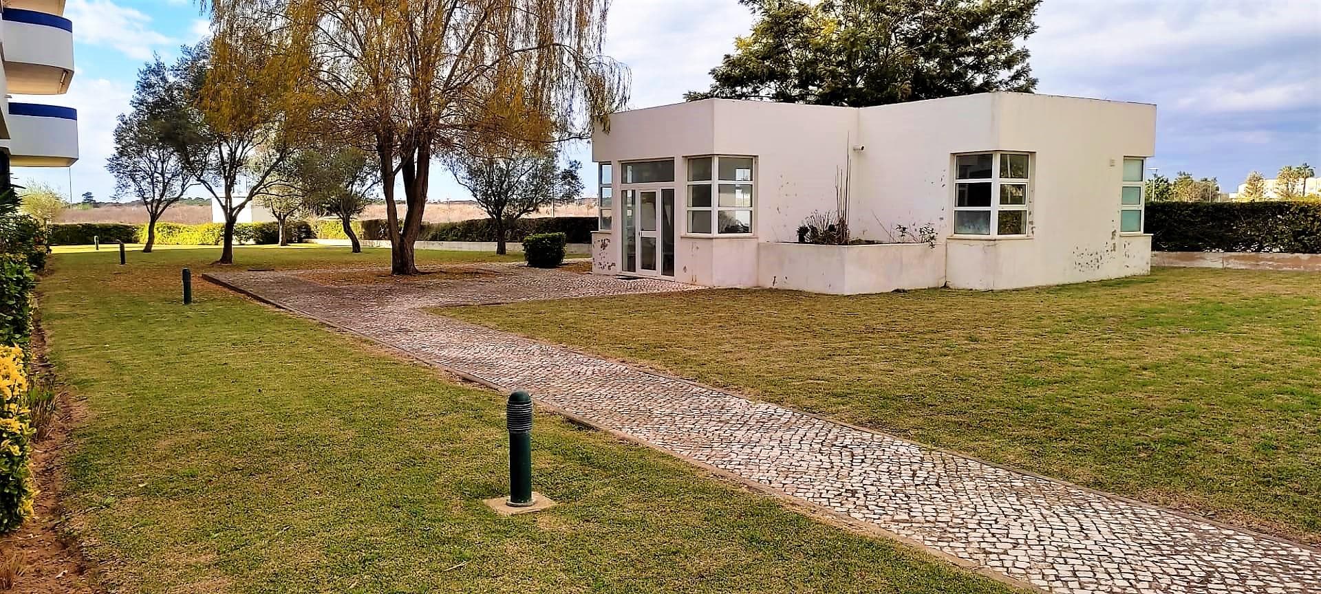 Proporções de Áreas Comuns de Edifício · Loulé — imagem 4