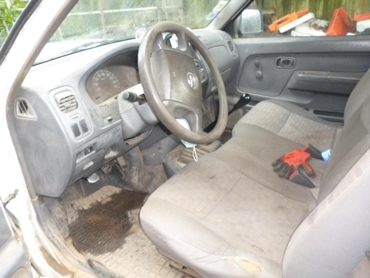 Nissan Pick-Up — imagen 6