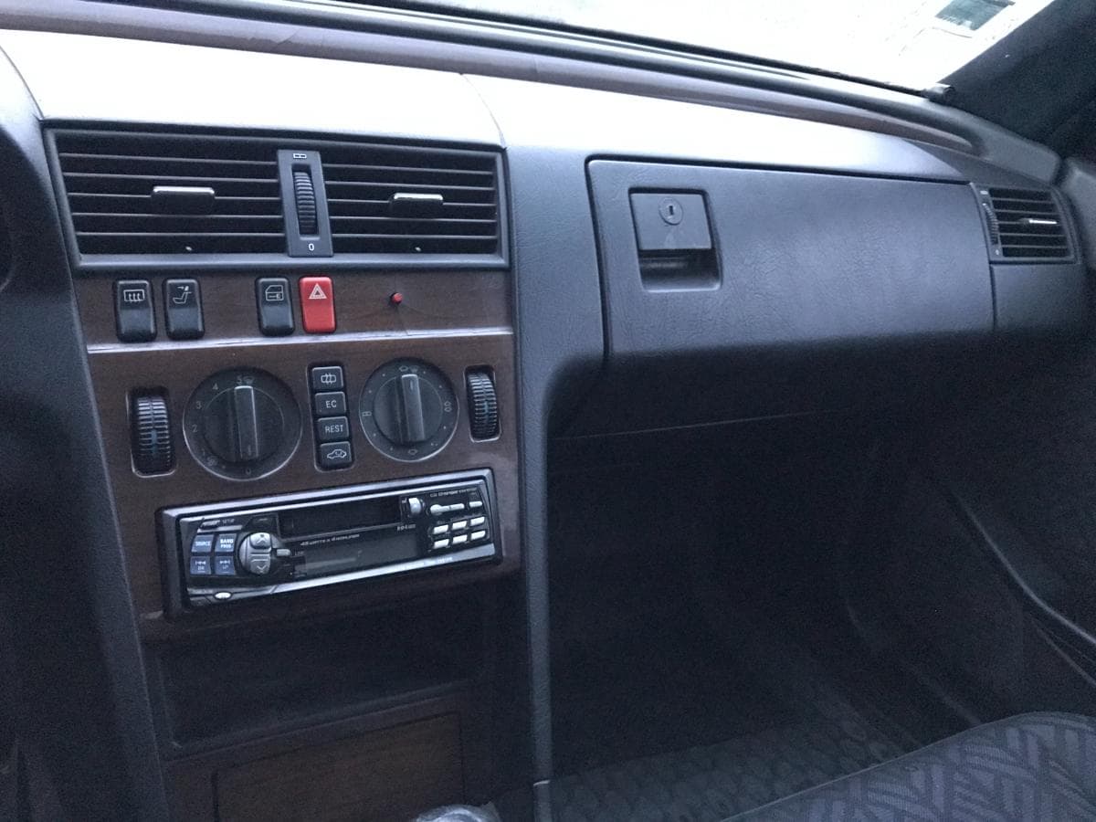 Mercedes-Benz C250 D · Ano 1994 — imagem 19