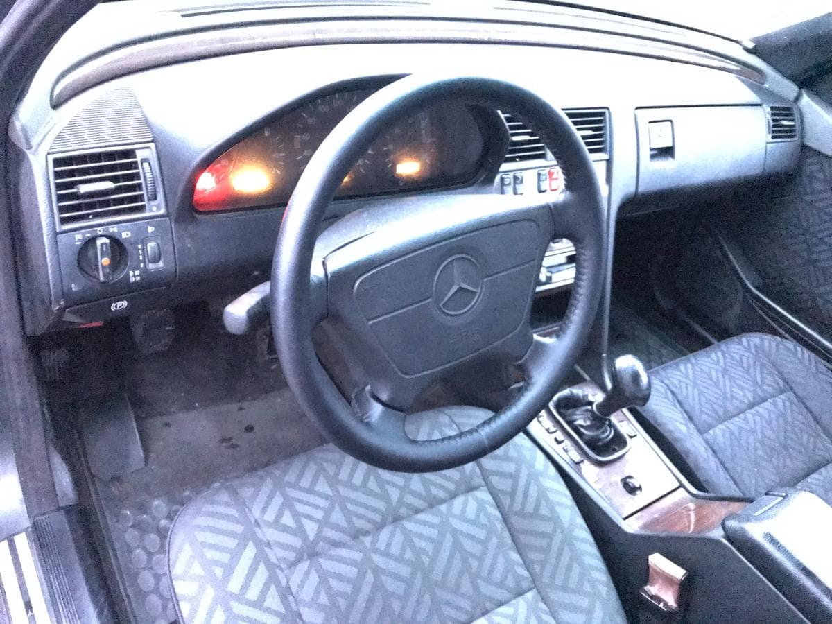 Mercedes-Benz C250 D · Ano 1994 — imagem 20