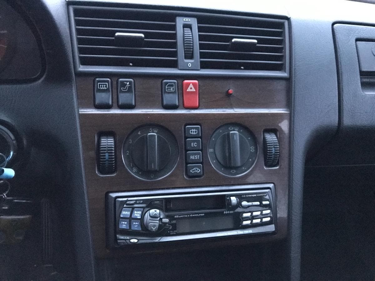Mercedes-Benz C250 D · Ano 1994 — imagem 23