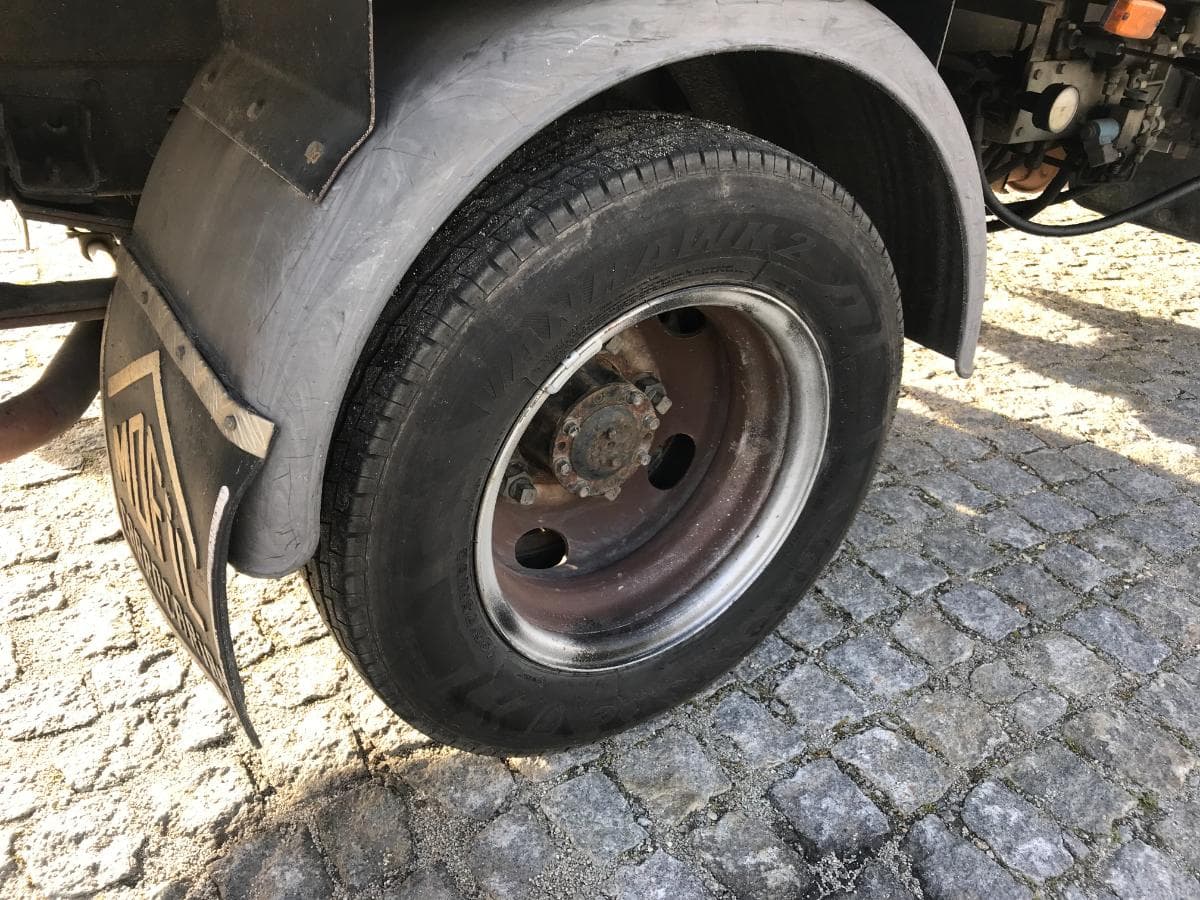 Mitsubishi Canter c/ Plataforma Elevatória de 14 M · Ano 2001 — imagem 19