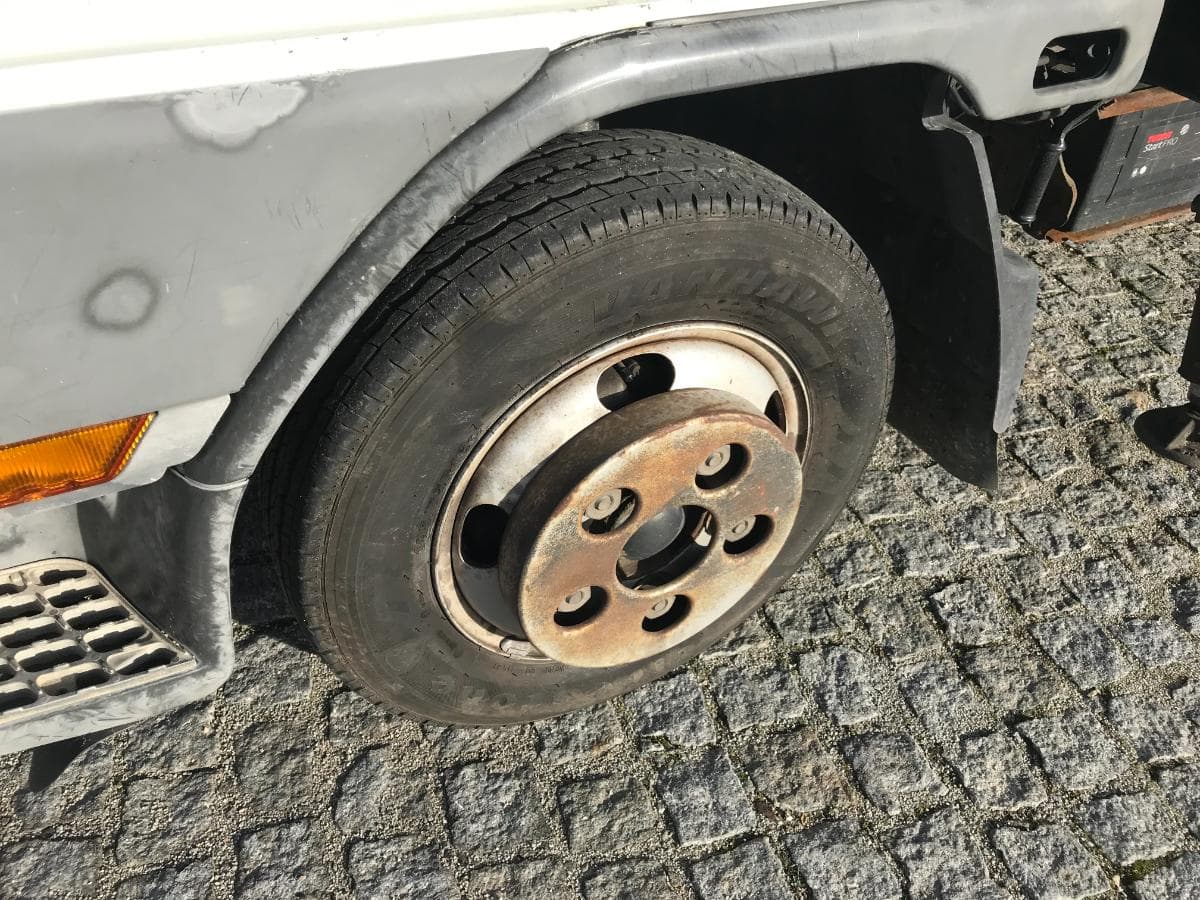 Mitsubishi Canter c/ Plataforma Elevatória de 14 M · Ano 2001 — imagem 21
