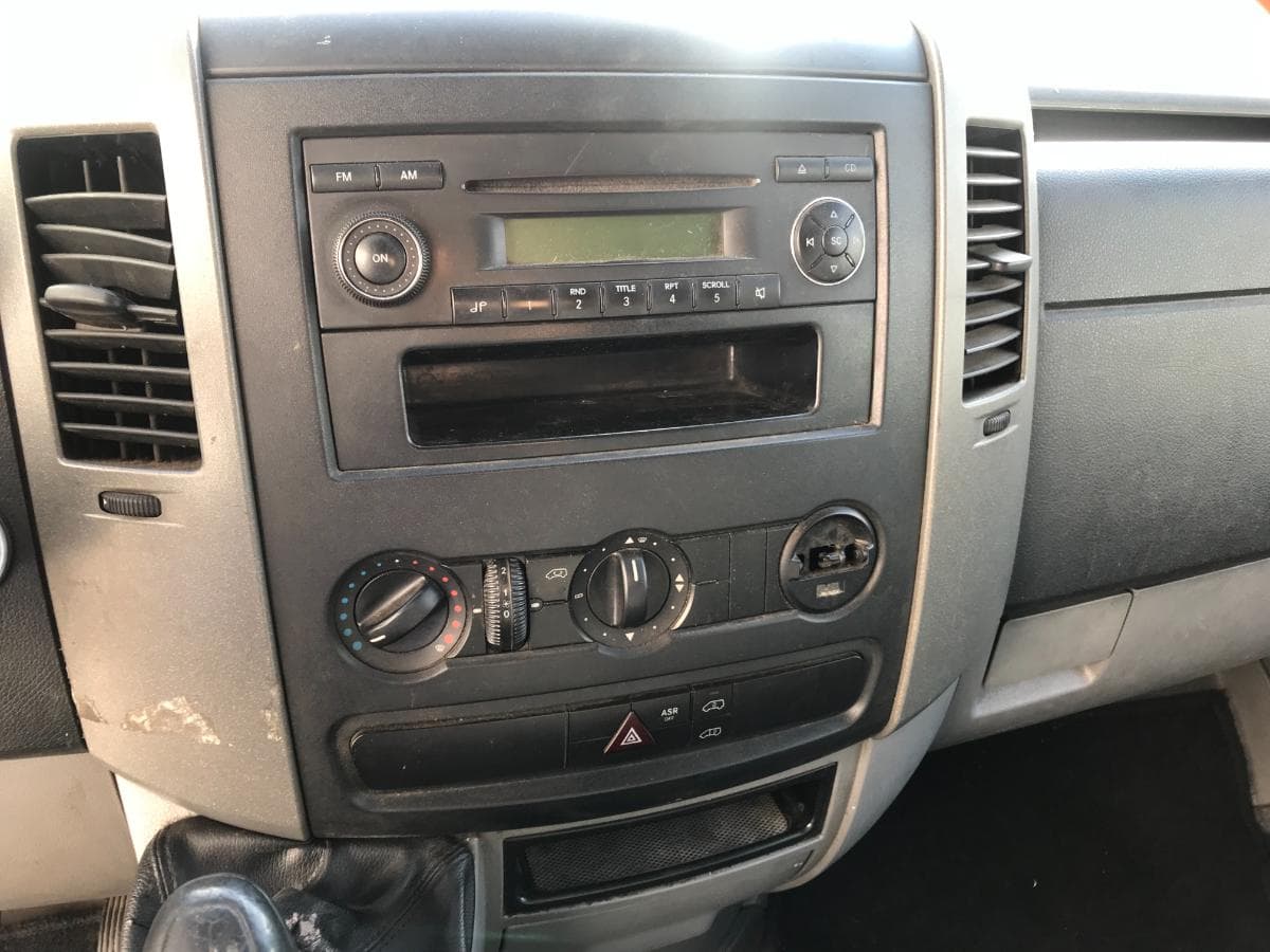 Mercedes-Benz Sprinter 316 CDI · Ano 2013 — imagem 14
