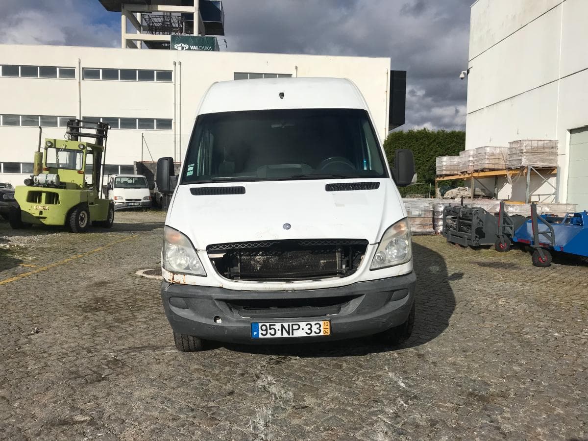 Mercedes-Benz Sprinter 316 CDI · Ano 2013 — imagem 2