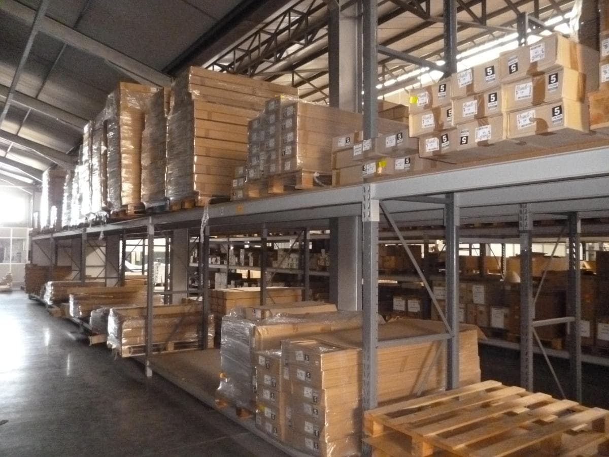 Estantes metálicas de Racks — image 18