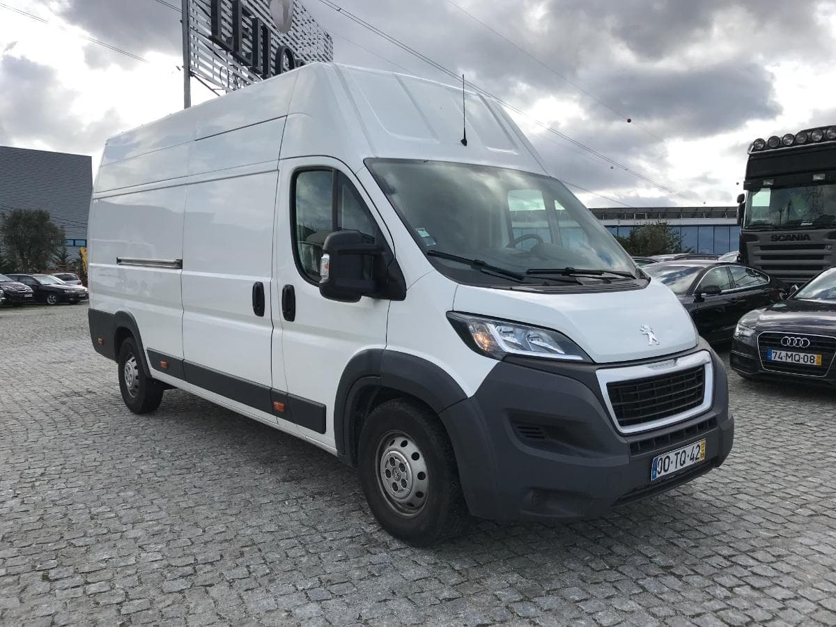 Peugeot Boxer 2.0 BlueHDI · Ano 2017 — imagen 1