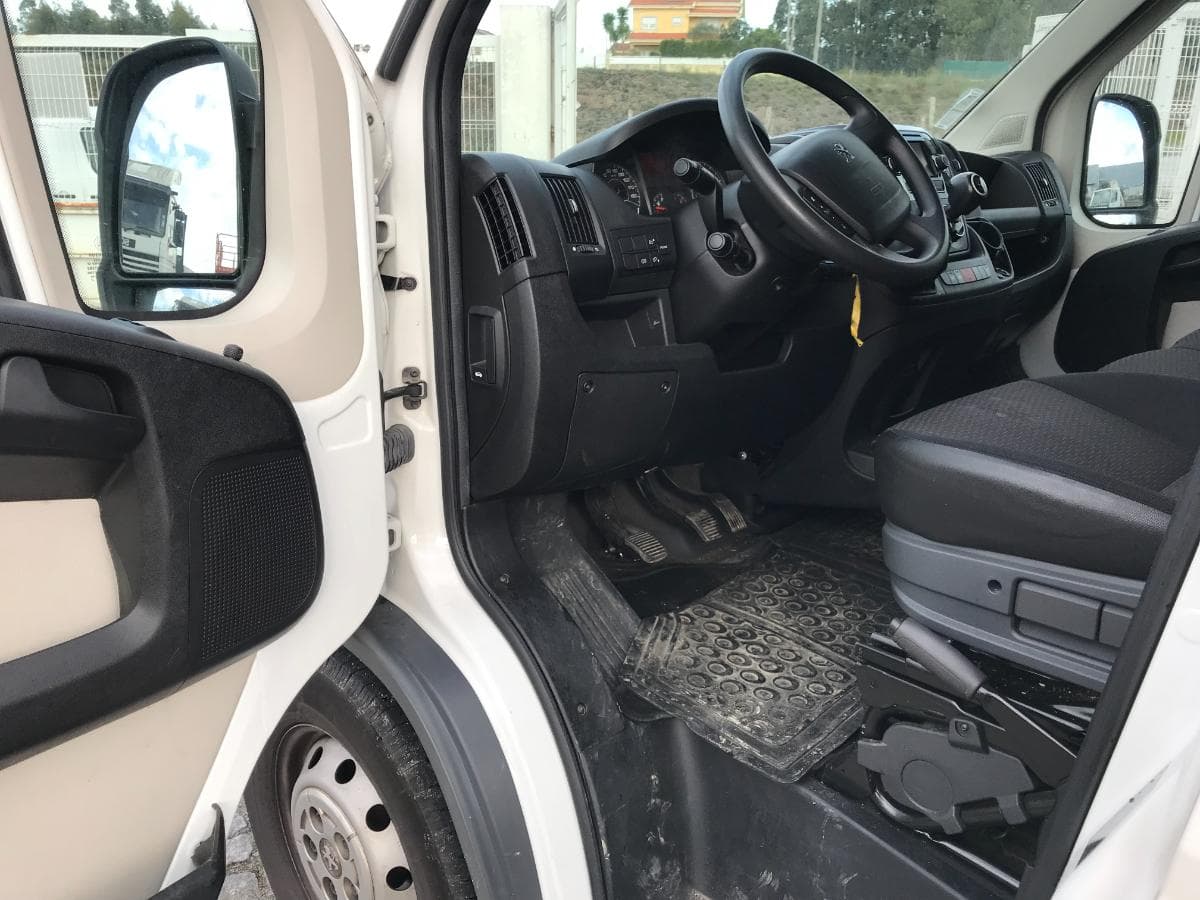Peugeot Boxer 2.0 BlueHDI · Ano 2017 — imagen 16