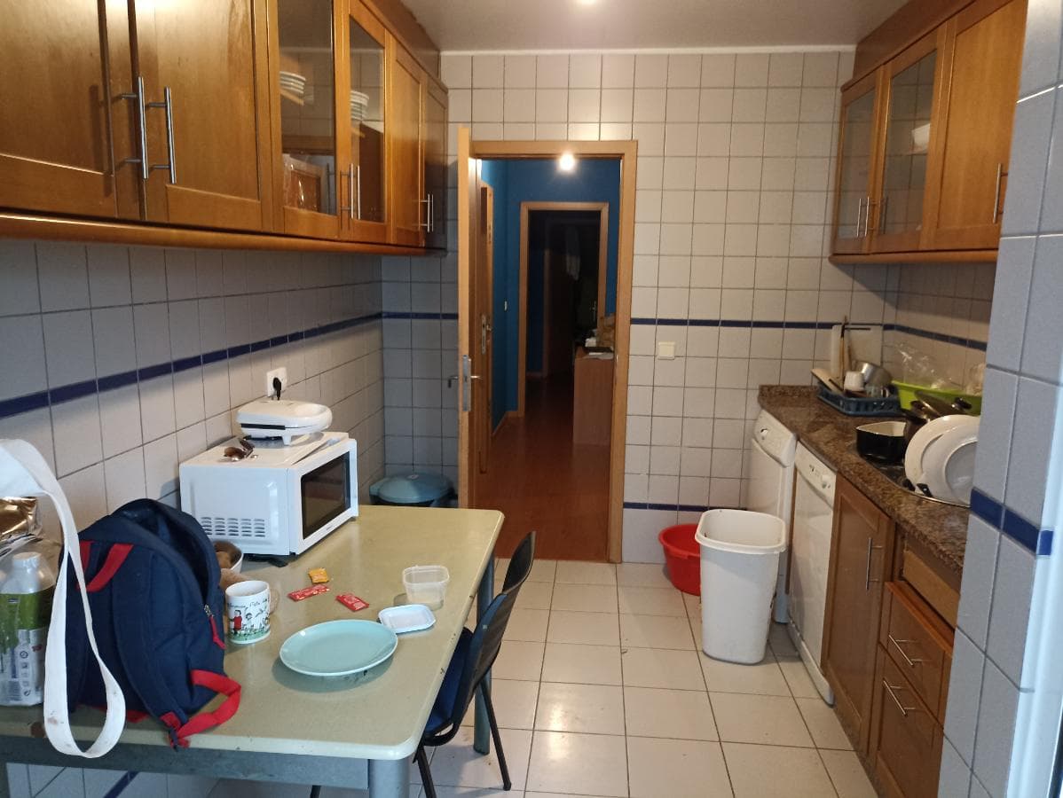 1/2 de Apartamento T2 + Arrumos · Aveiro — image 2