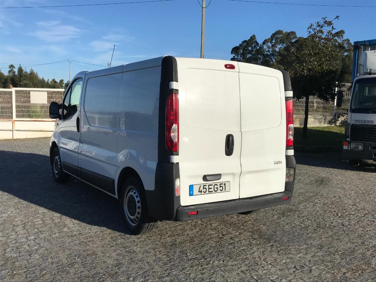 Opel Vívaro 2.0 TDCI · Ano 2007 — image 6