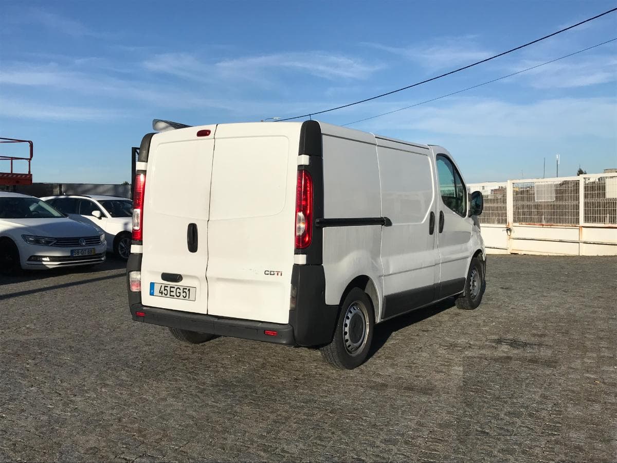 Opel Vívaro 2.0 TDCI · Ano 2007 — image 11