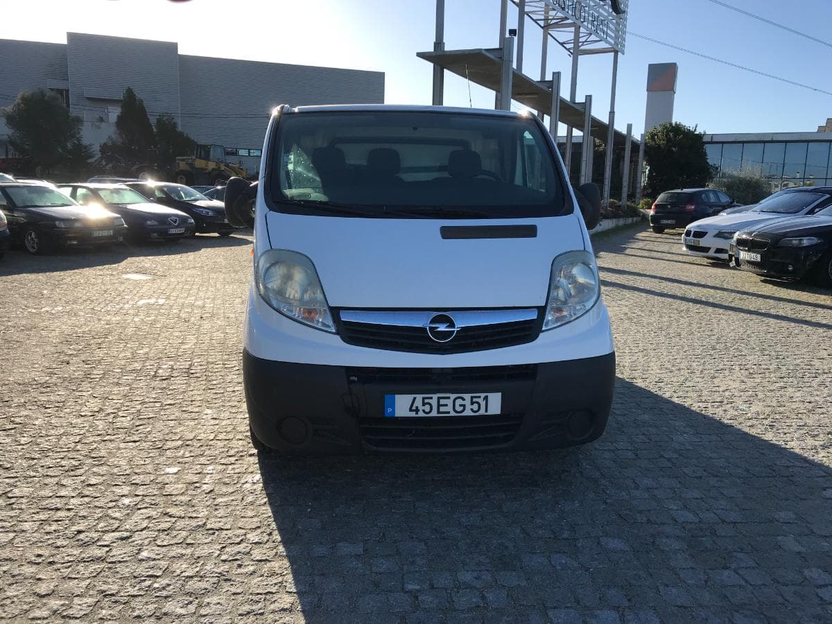 Opel Vívaro 2.0 TDCI · Ano 2007 — image 2