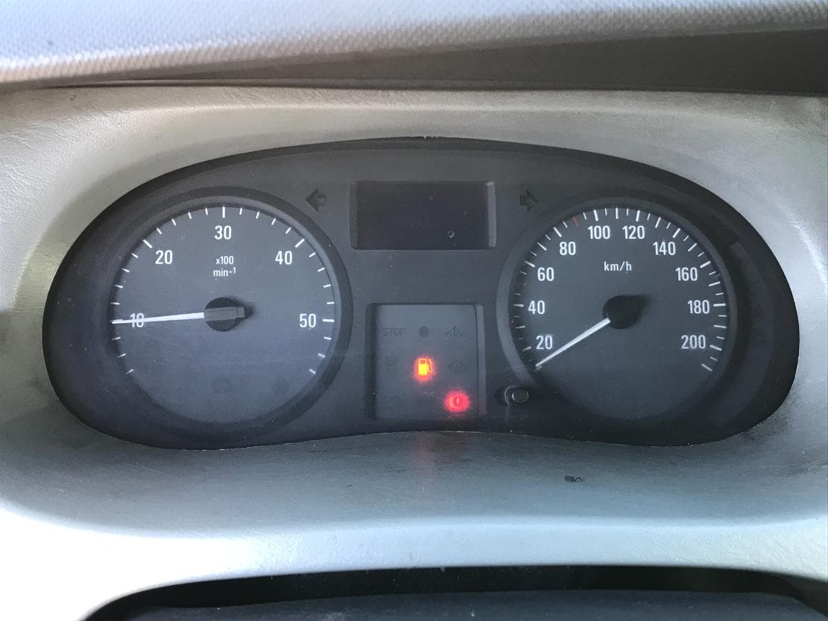 Opel Vívaro 2.0 TDCI · Ano 2007 — image 19
