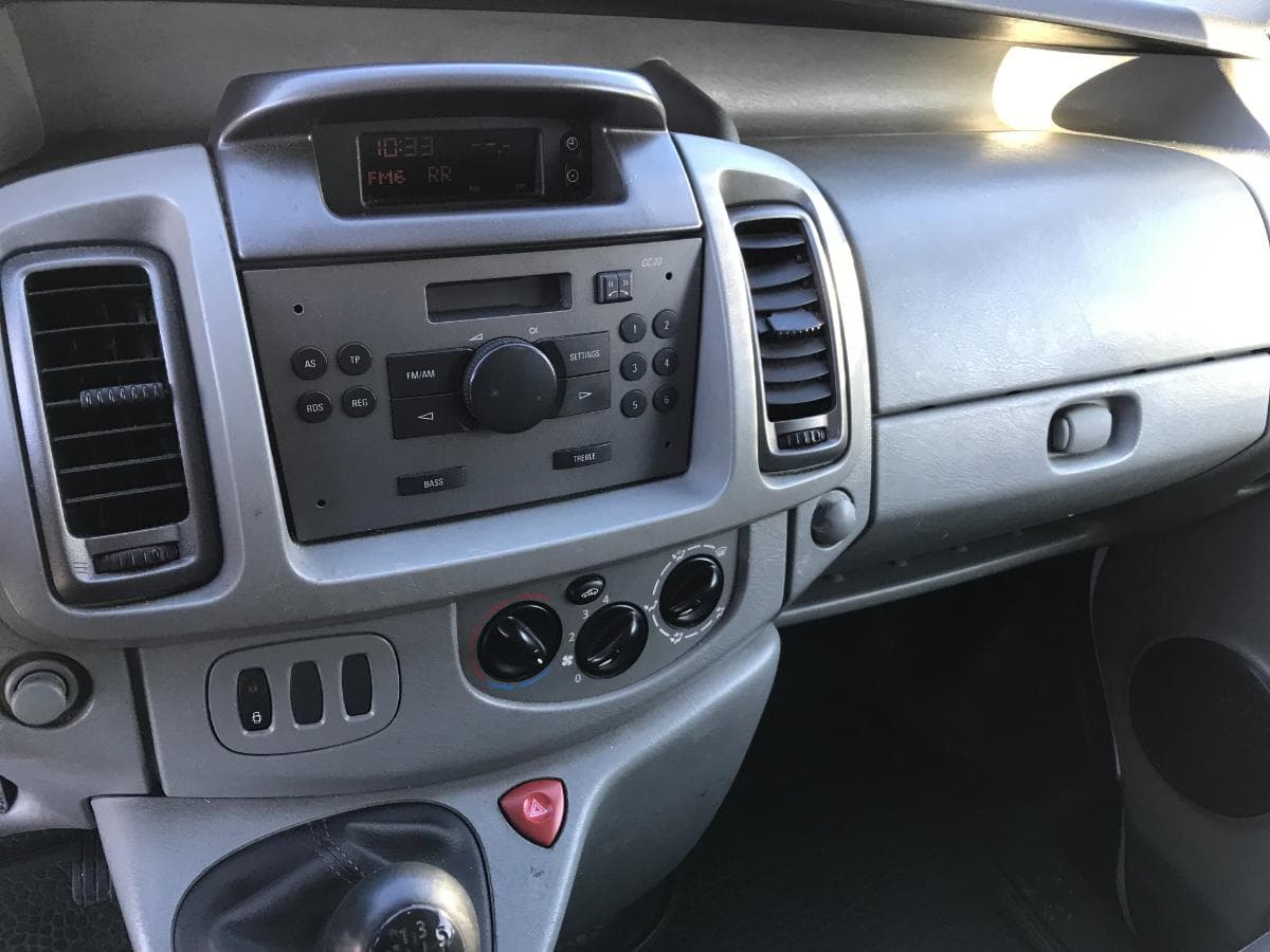 Opel Vívaro 2.0 TDCI · Ano 2007 — image 21