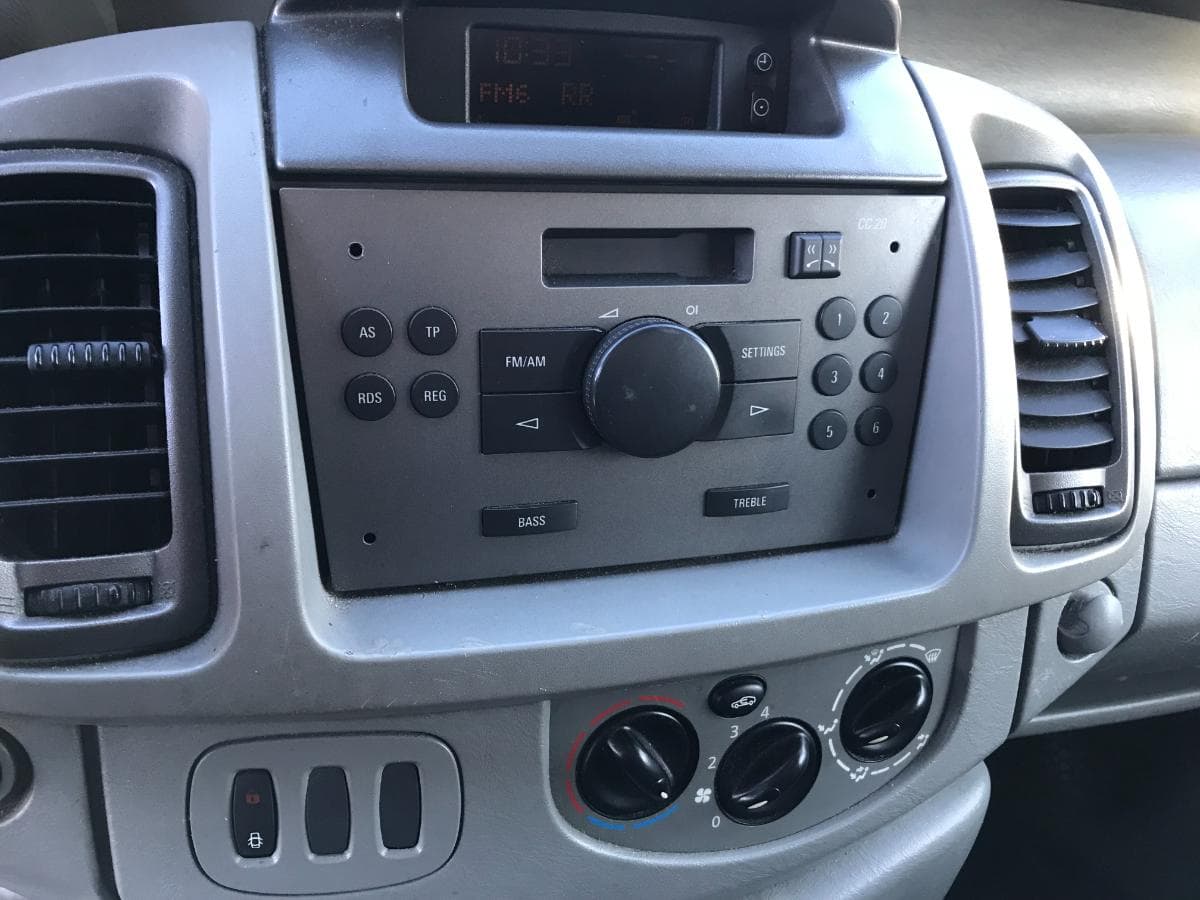 Opel Vívaro 2.0 TDCI · Ano 2007 — image 22