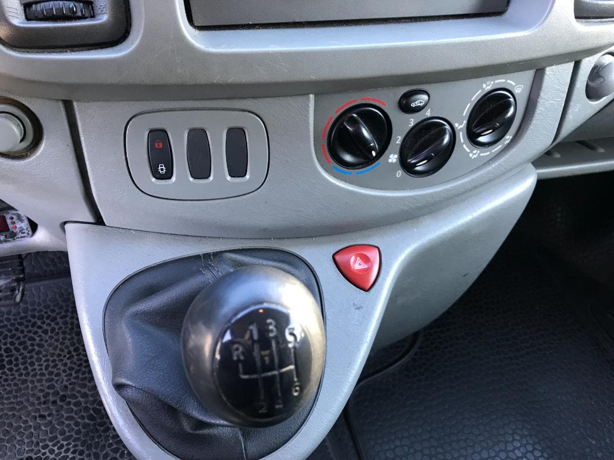 Opel Vívaro 2.0 TDCI · Ano 2007 — image 24