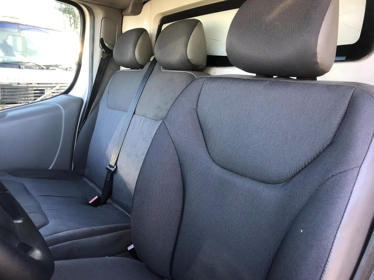 Opel Vívaro 2.0 TDCI · Ano 2007 — image 27