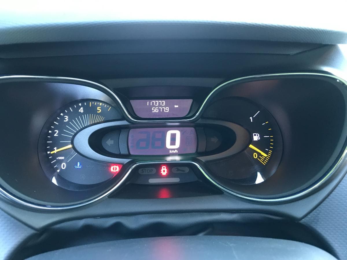 Renault Captur 1.5 DCI · Ano 2013 — imagem 17