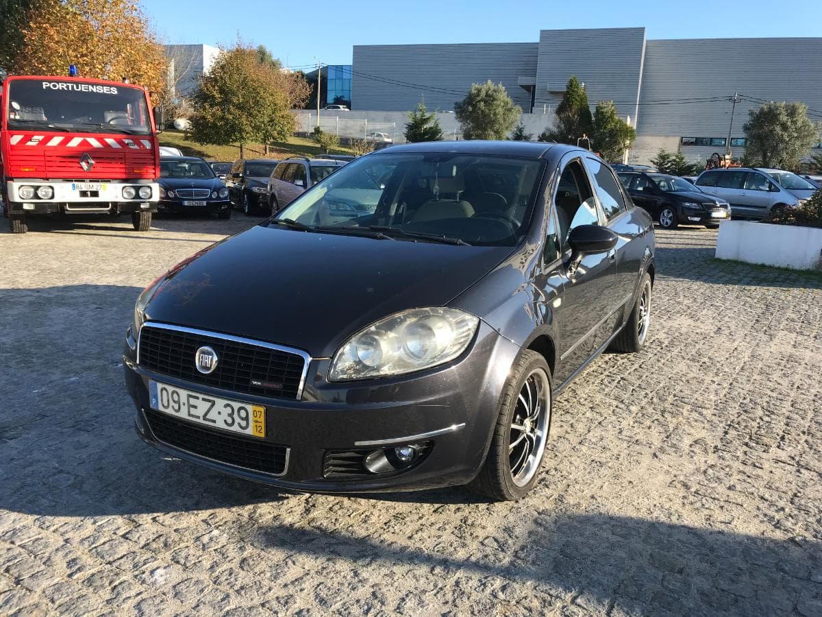 Fiat Linea 1.3 Multijet · Ano 2007 — imagem 4