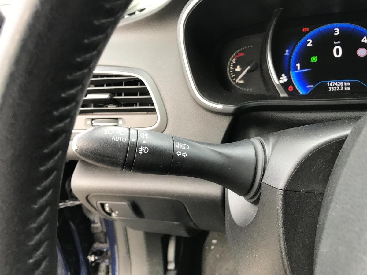 Renault Mégane 1.5DCI · Ano 2017 — image 24