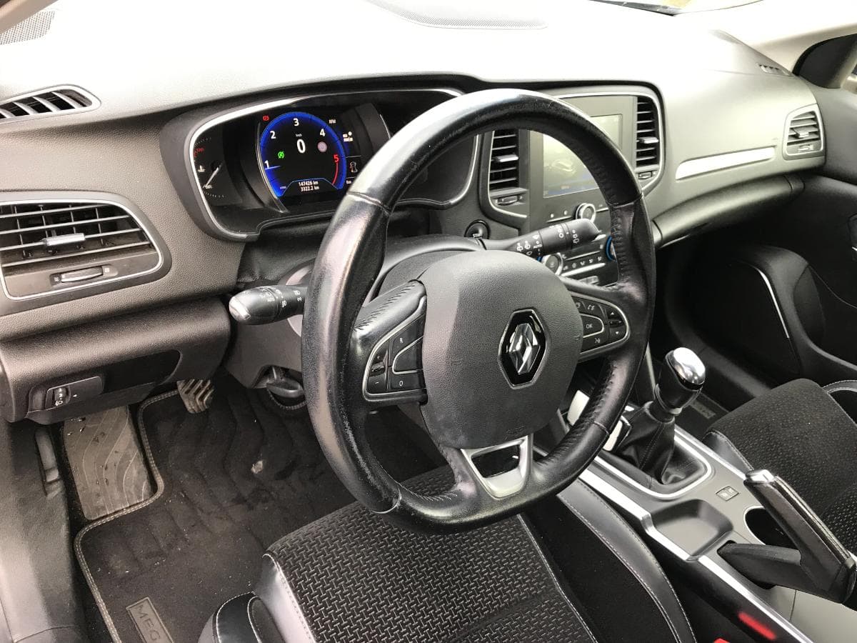 Renault Mégane 1.5DCI · Ano 2017 — image 28