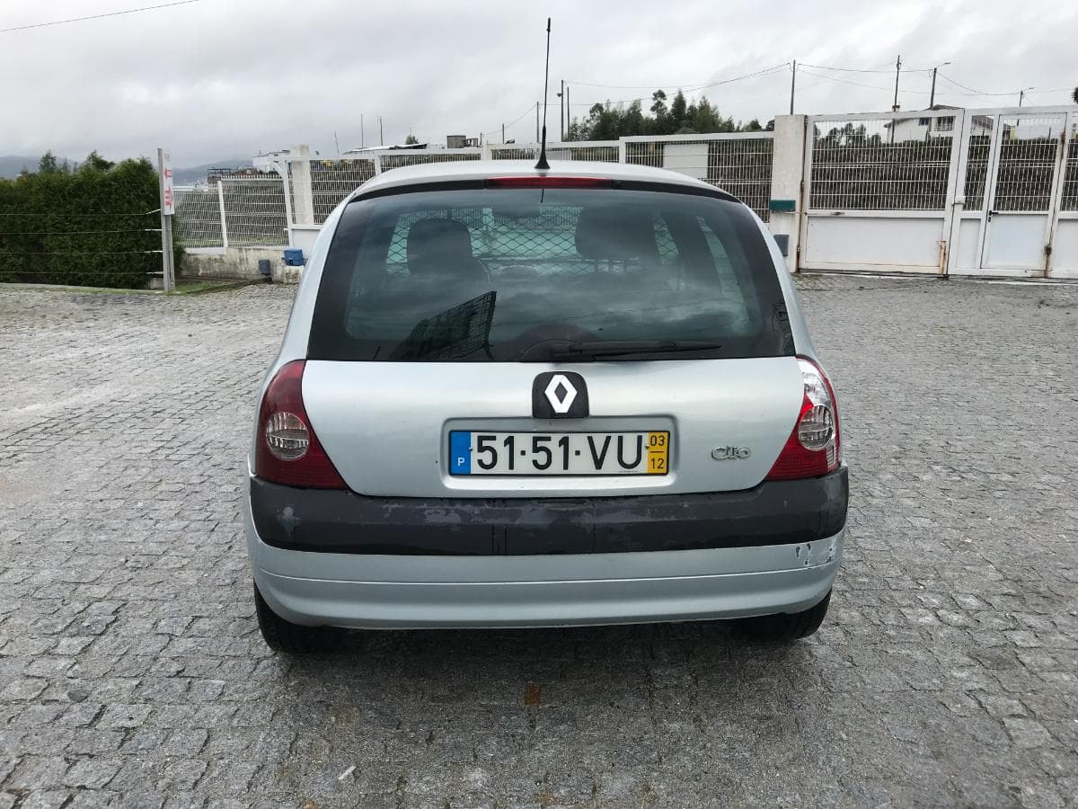 Renault Clio 1.5DCI · Ano 2003 — imagem 7