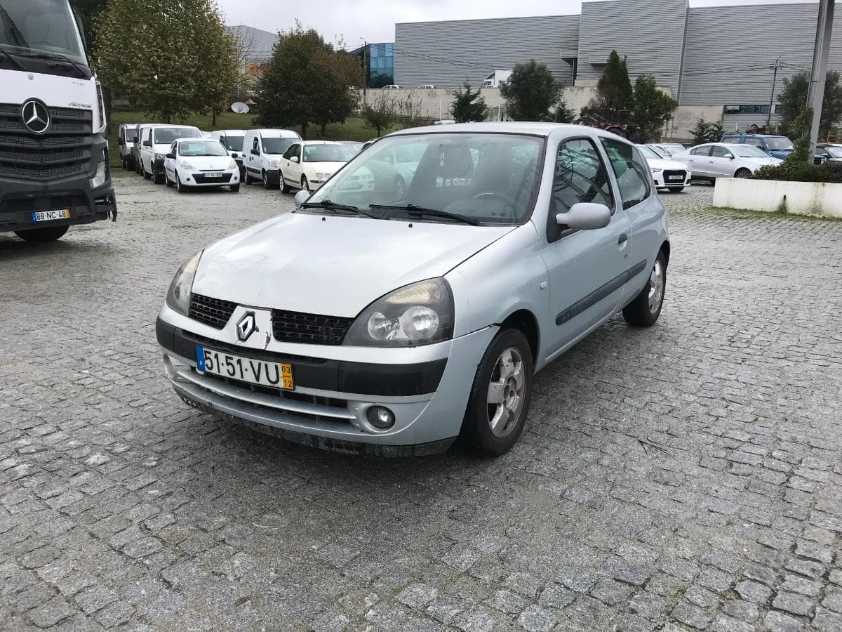 Renault Clio 1.5DCI · Ano 2003 — imagem 5