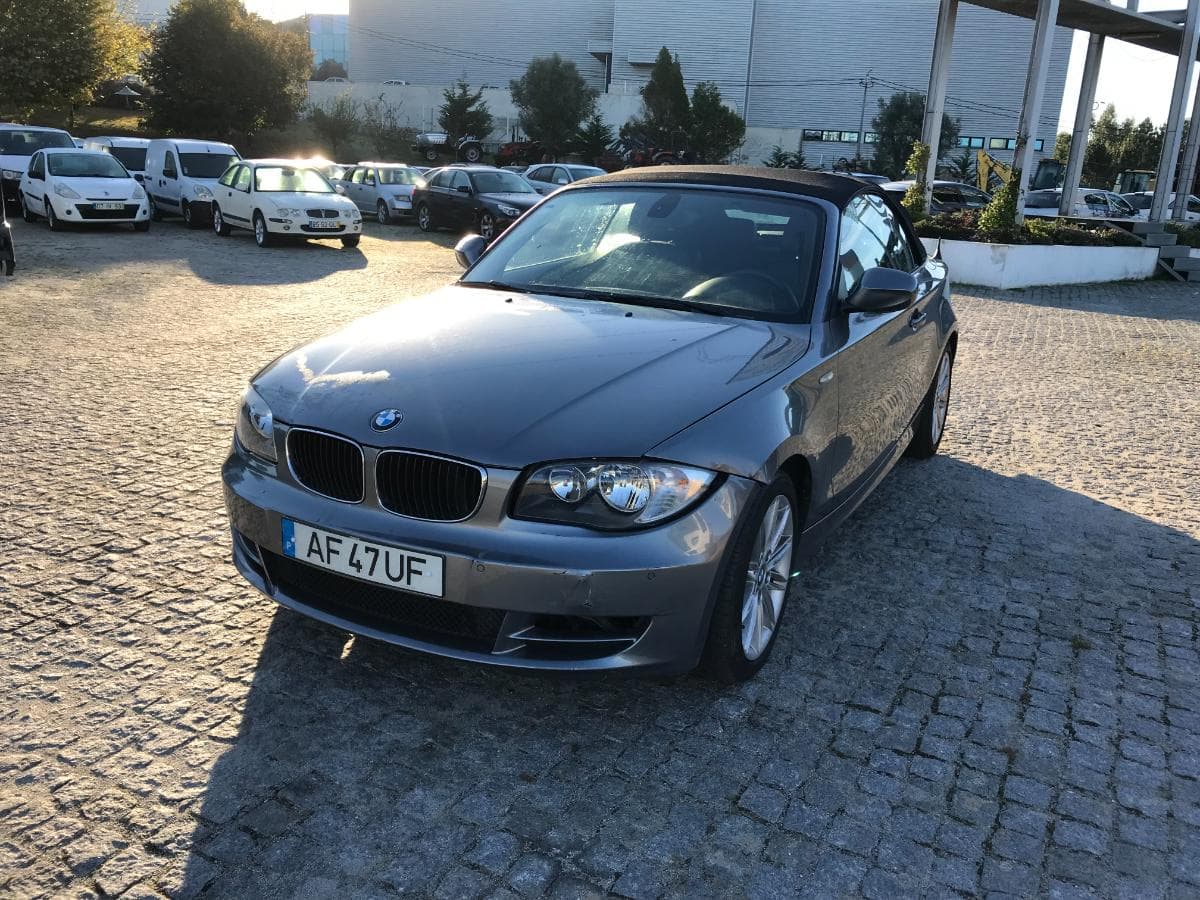 BMW 118D Cabrio · Ano 2010 — imagen 5