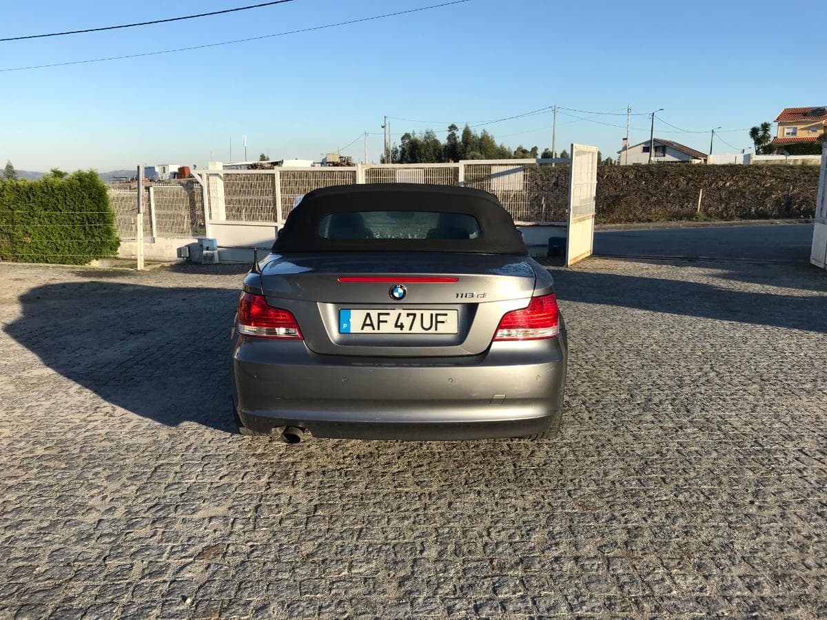 BMW 118D Cabrio · Ano 2010 — imagen 10